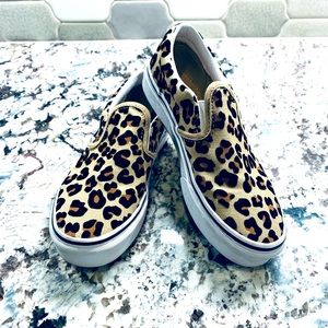Adorable Vans Cheetah slip on shoes ~ size 3
